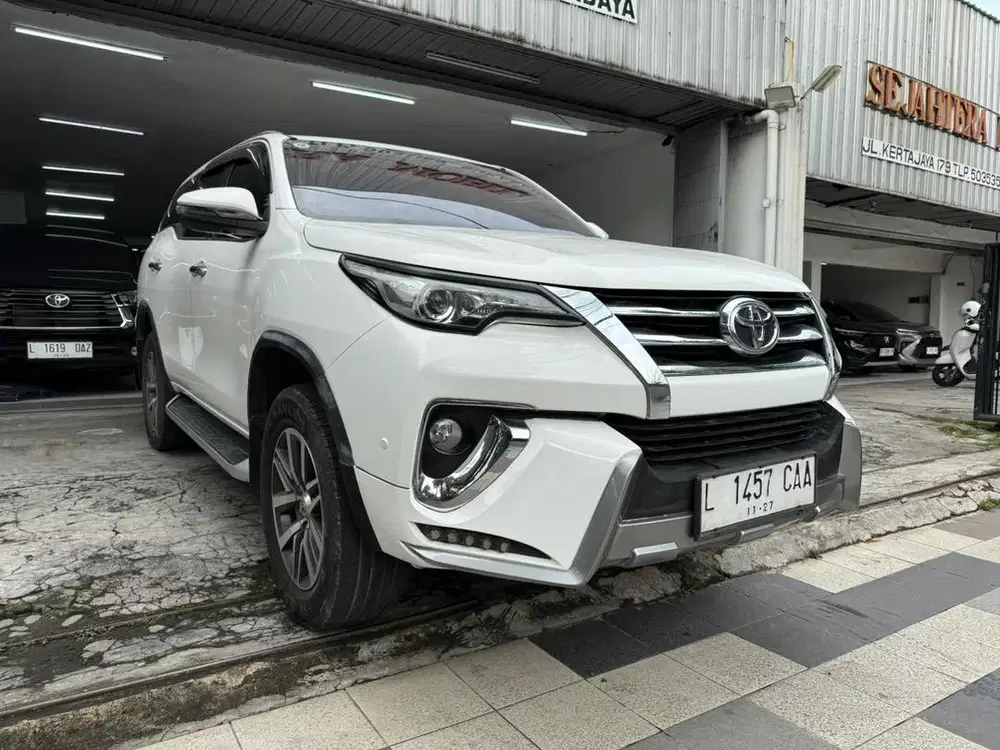 TOYOTA FORTUNER VRZ 2.4 DIESEL MATIC 2017 DP MINIM