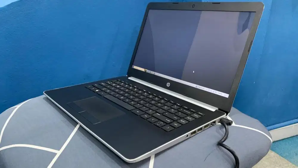 Laptop HP 14-CM0091AU AMD A4-9125 | RAM 4GB | SSD 128GB | Windows 10