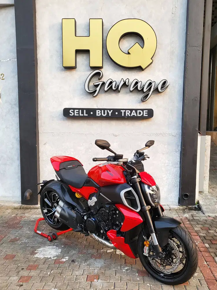 DIAVEL V4 BRAND NEW 2023