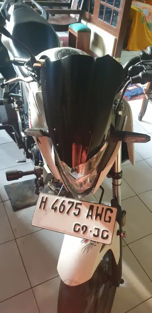 Dijual motor kesayangan cb150r led tahun 2015 Stnk, bpkb lengkap