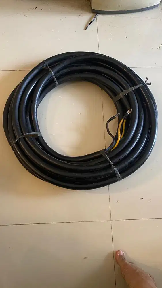 Kabel Metal NYY 4x16mm ada 13,6 Meter