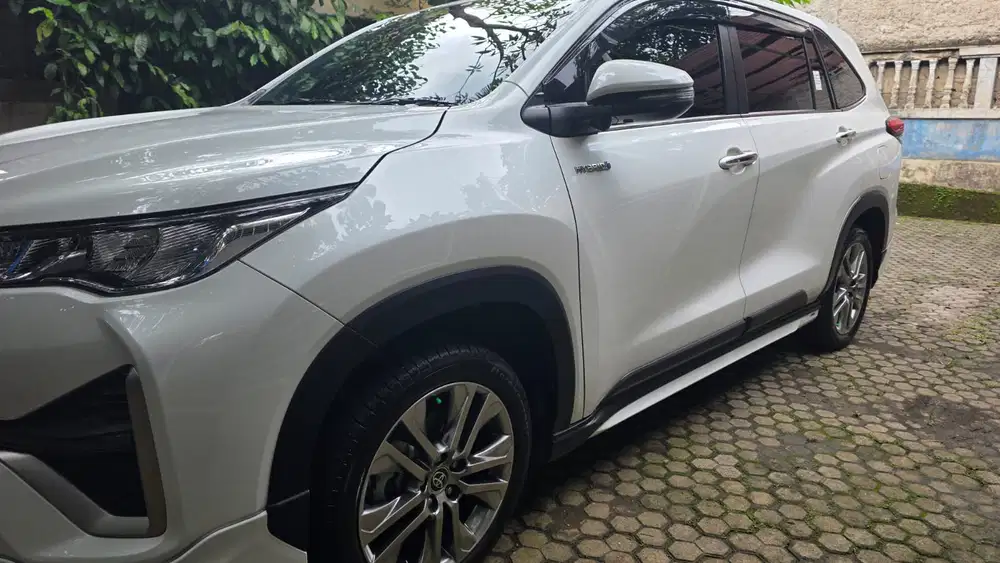 Toyota Kijang Innova 2023 Bensin
