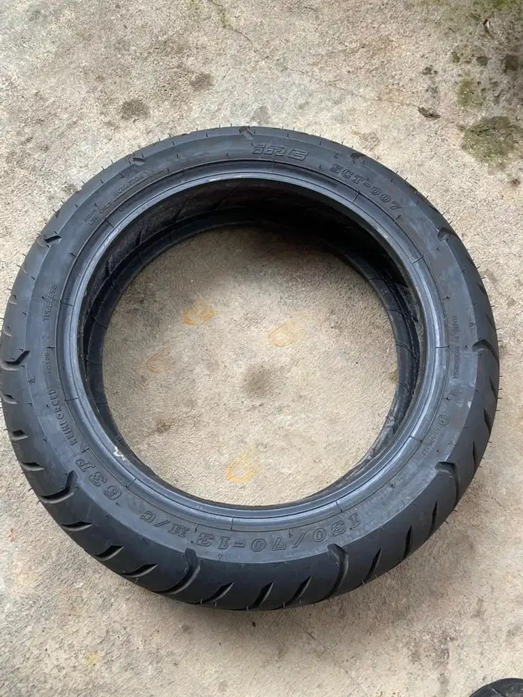 Ban IRC 130/70 ring 13. Ban Bekas rasa BARU. Nmax pcx adv