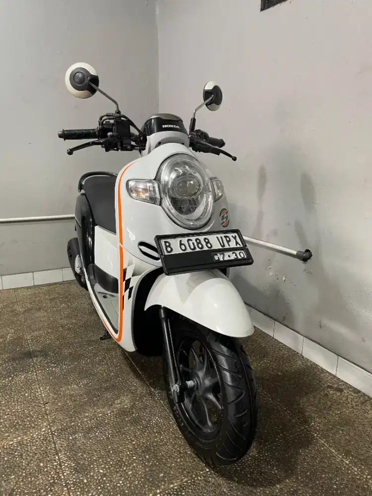 HONDA SCOOPY 2018