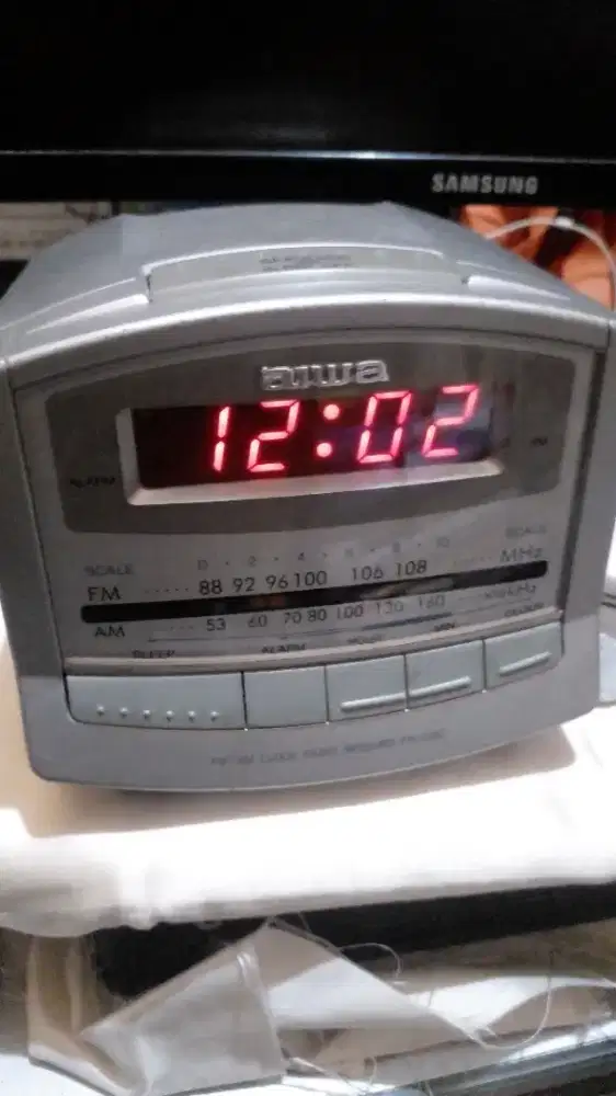 Aiwa japan FR -A150 HE  radio receiver FM am