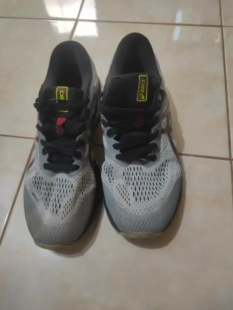 Asics running size 41.5