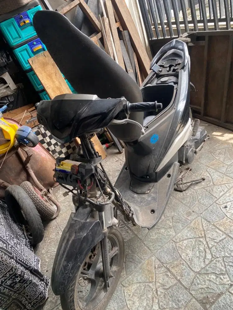 Jual sepeda motor yamahan xeon jual apa ada ya .