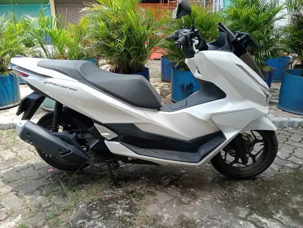 Dijual Cash Kredit Honda PCX 160 ABS Tahun 2025