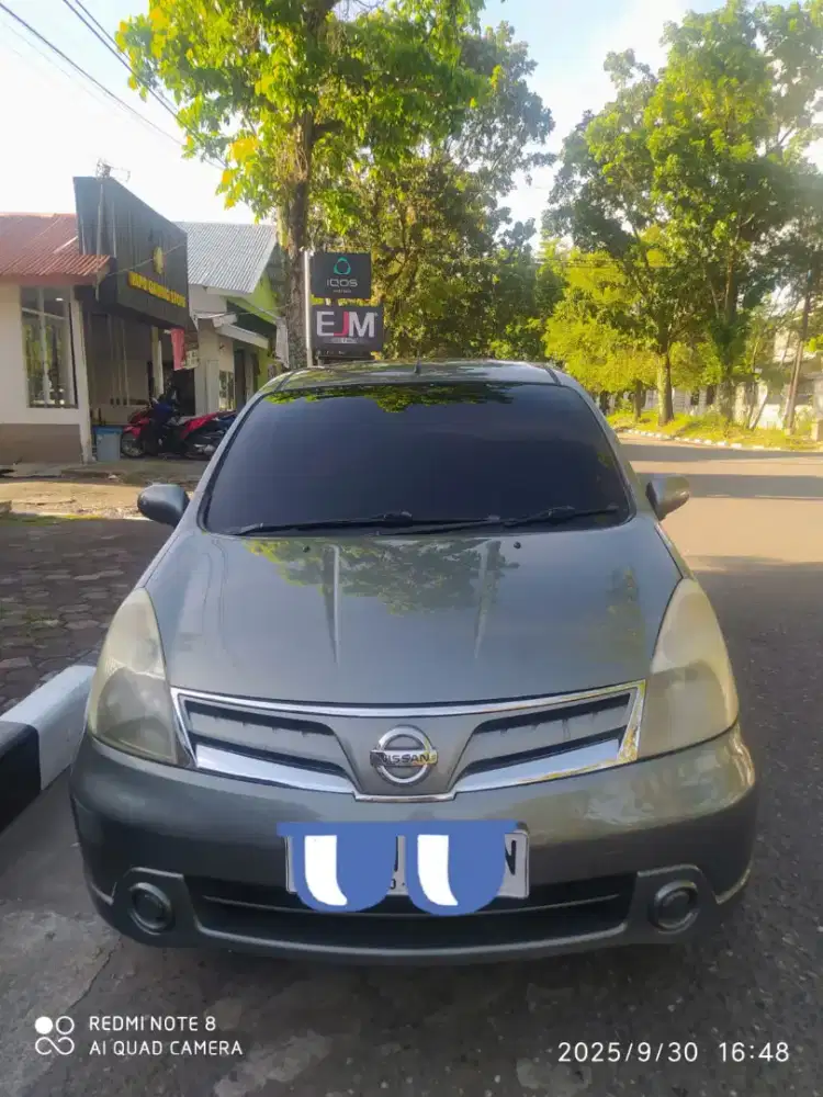 Jual Nisan Grand Livina SV2013