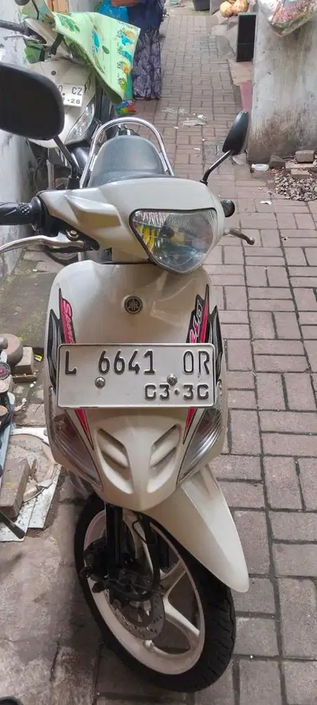 Dijual Mio 2005 putih istimewa siap pakai