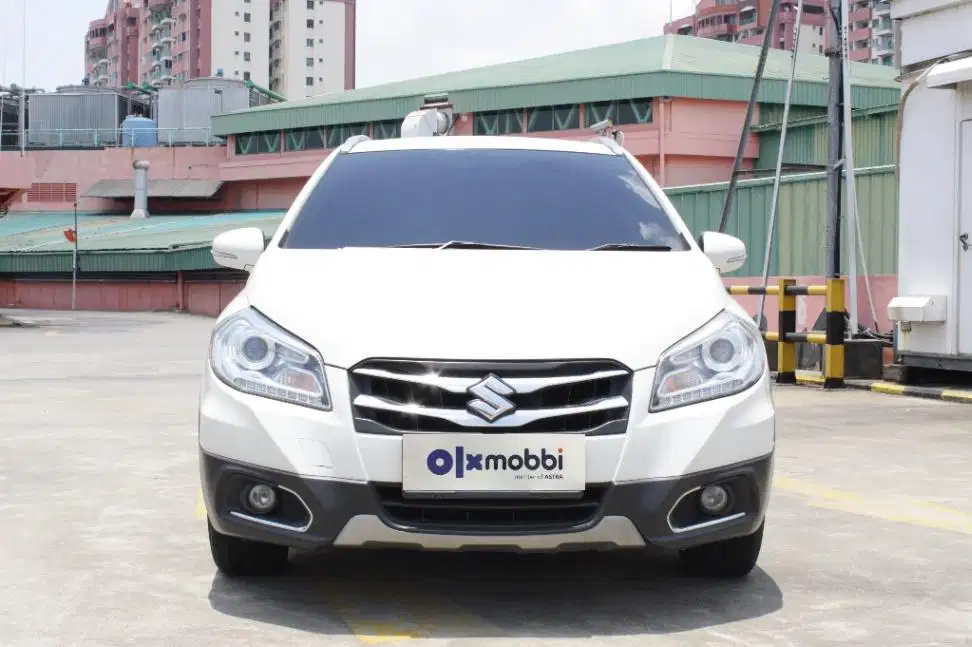 TDP 7,JT Suzuki SX4 1.5 S-Cross Bensin-MT Putih 2016