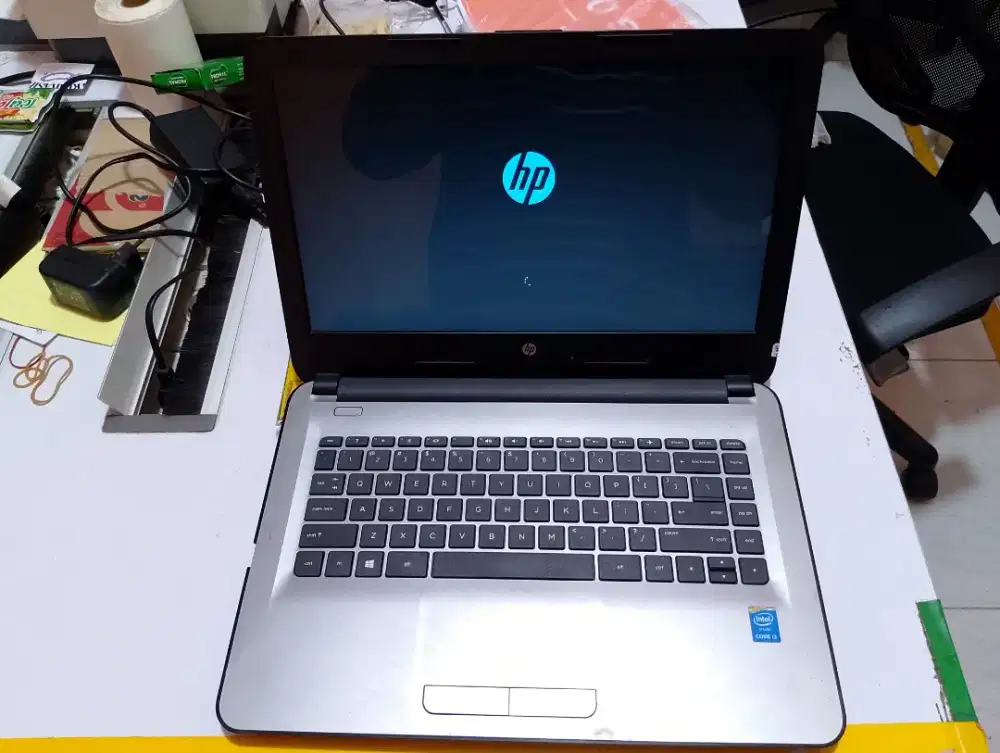 Laptop gaming editing HP 14 core i3 gen 4 4gb ram 500gb HDD 14 win 10