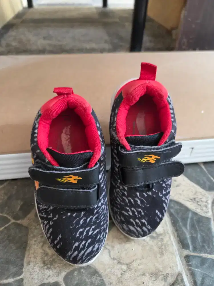 Sepatu Anak 2 tahun