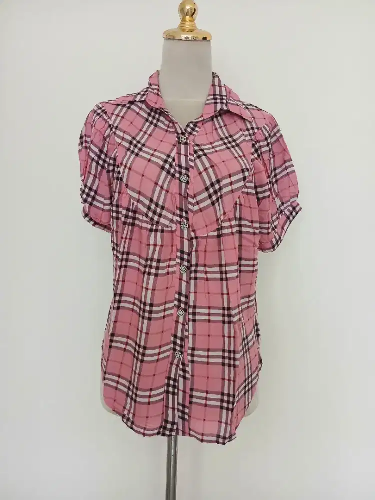 Baju atasan kemeja pink size L, preloved
