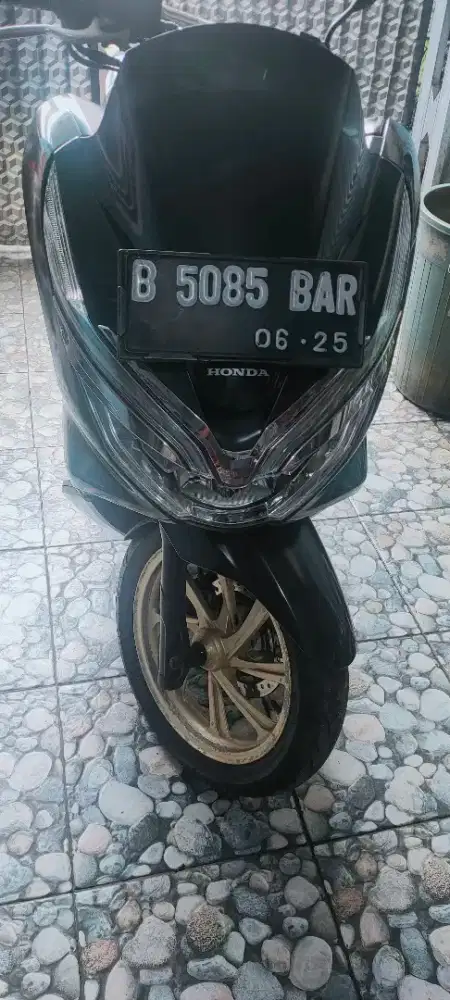 Di jual honda pcx tahun 2020