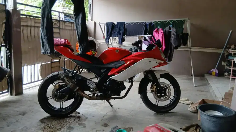 Di jual Yamaha R15 tahun 2015