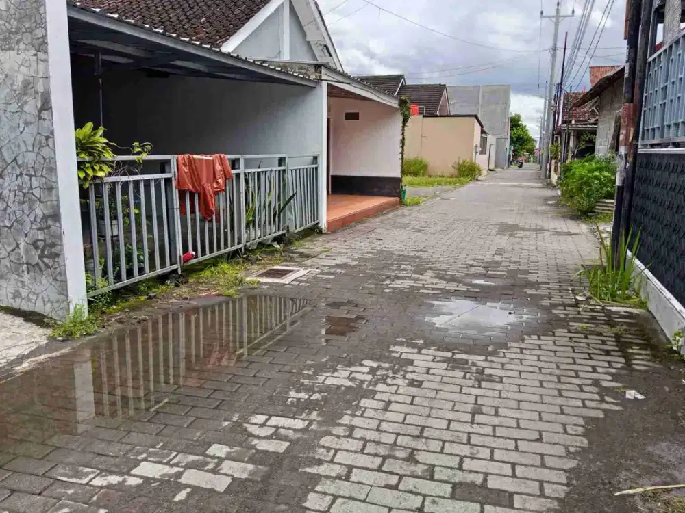 DIJUAL Pekarangan  Maguwoharjo berada diantara Beberapa Kampus