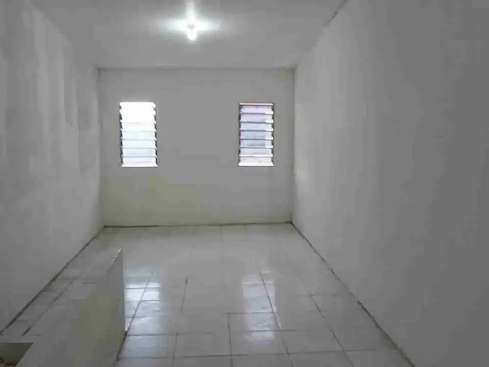 DISEWAKAN RUKO KOMPLEK MANYAR