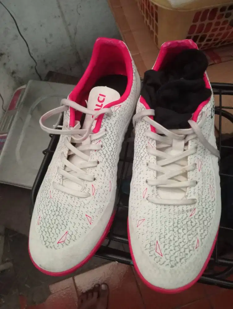 Sepatu Futsal Calci Ukuran 41