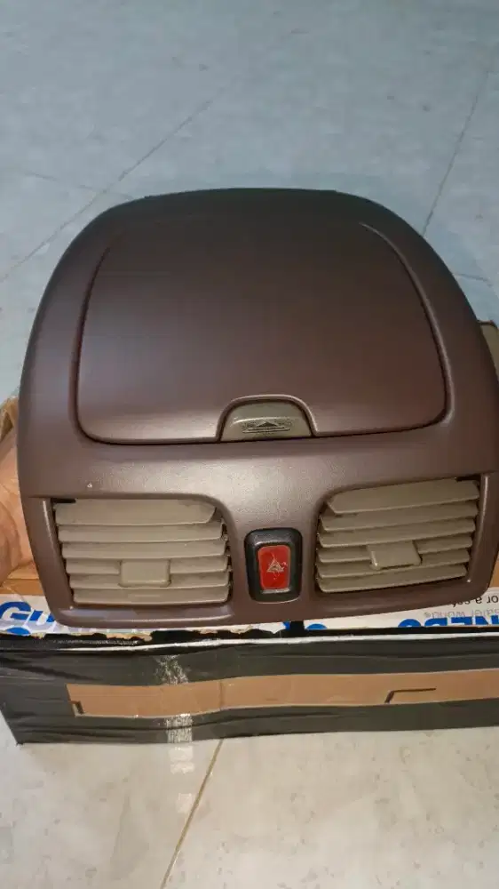 Console Box tengah Nissan Sunny GL Neo - Sentra N16