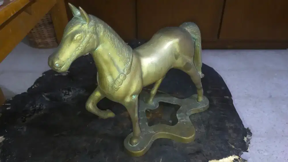 Vintage Brass Horse Figurine (Patung Kecil Kuda Kuningan Antik)