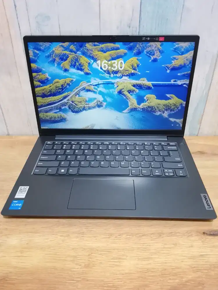Lenovo V14 2024