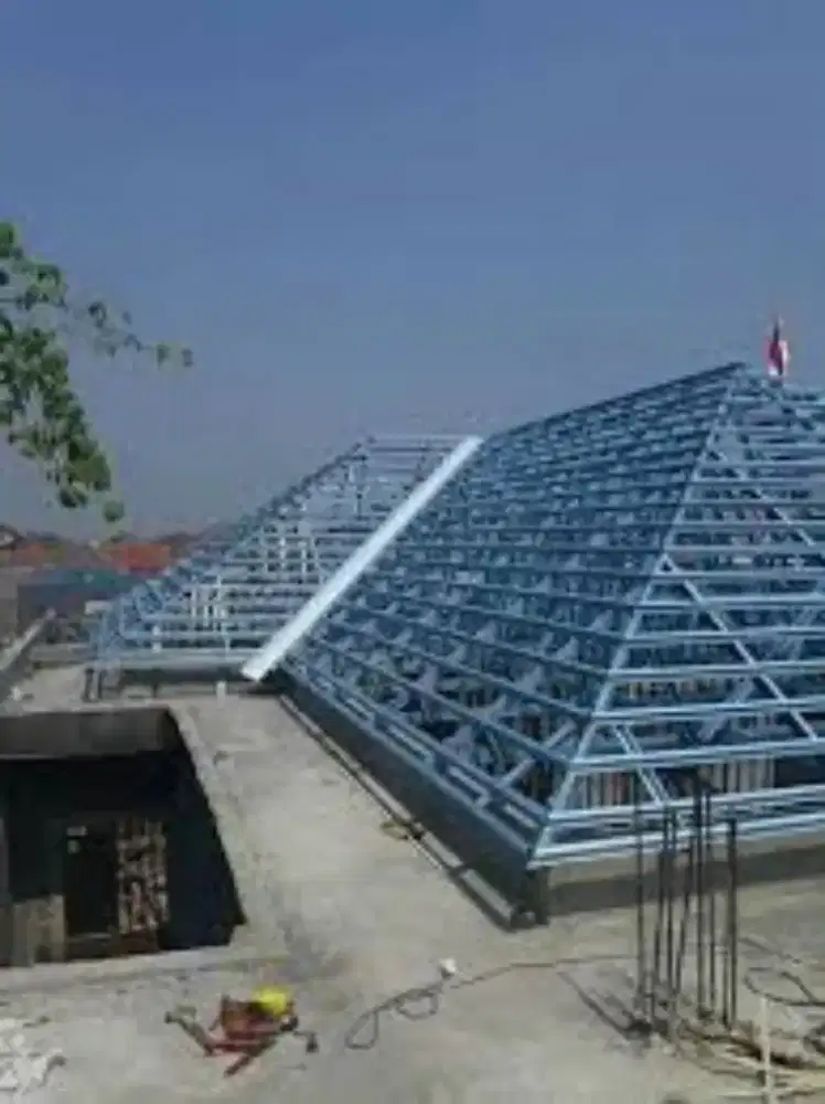 Pemasangan baja ringan dan plafon pvc