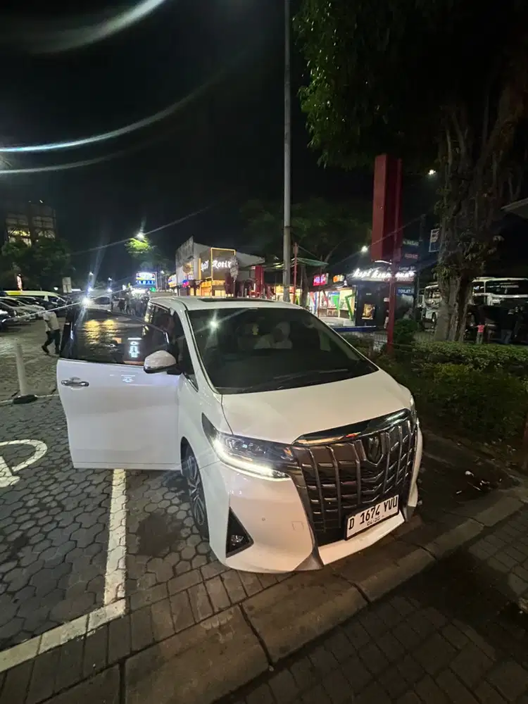 Toyota Alphard 2020 Bensin (harga nego)