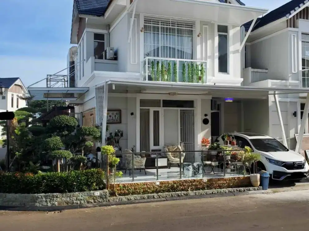 Rumah Hook 2 Lantai 4+1 Kamar Selatan di Suvarna Sutera