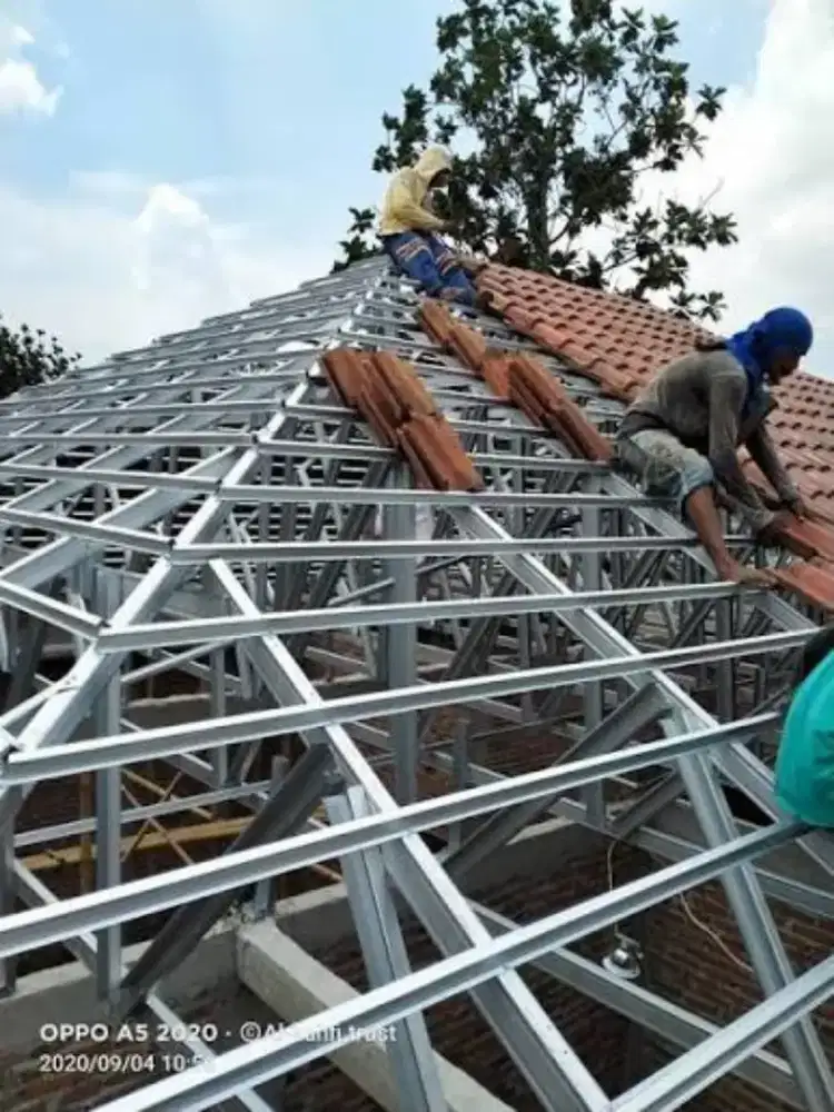 Melayani pemasangan rangka baja ringan, atap upvc, plafon pvc