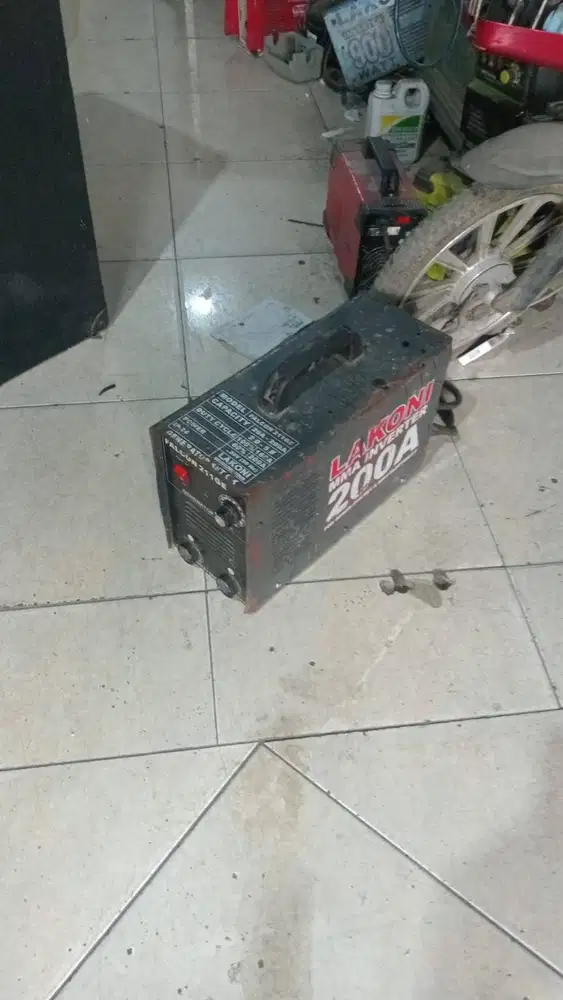 Tukang las panggilan