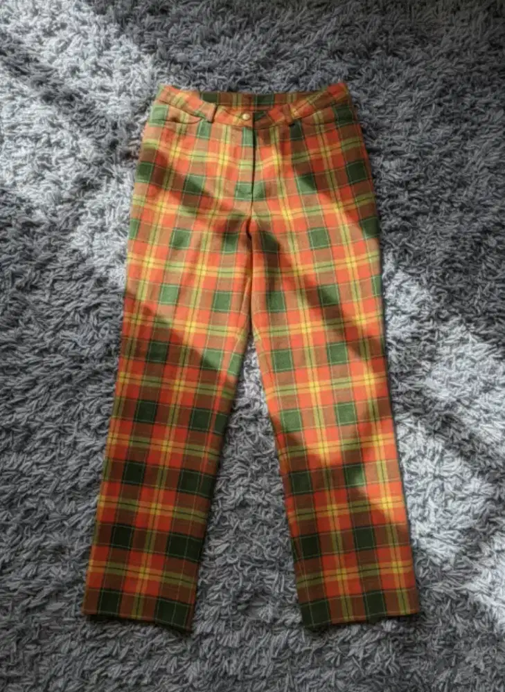 Celana tartan pria
