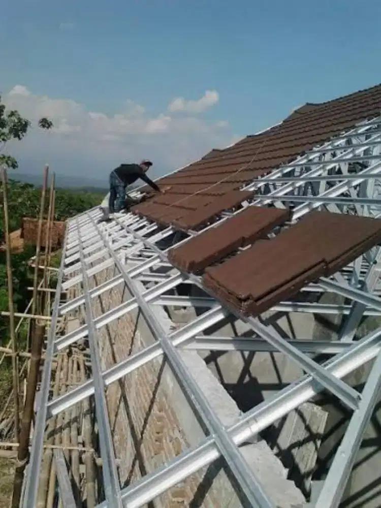 Melayani pemasangan rangka atap baja ringan