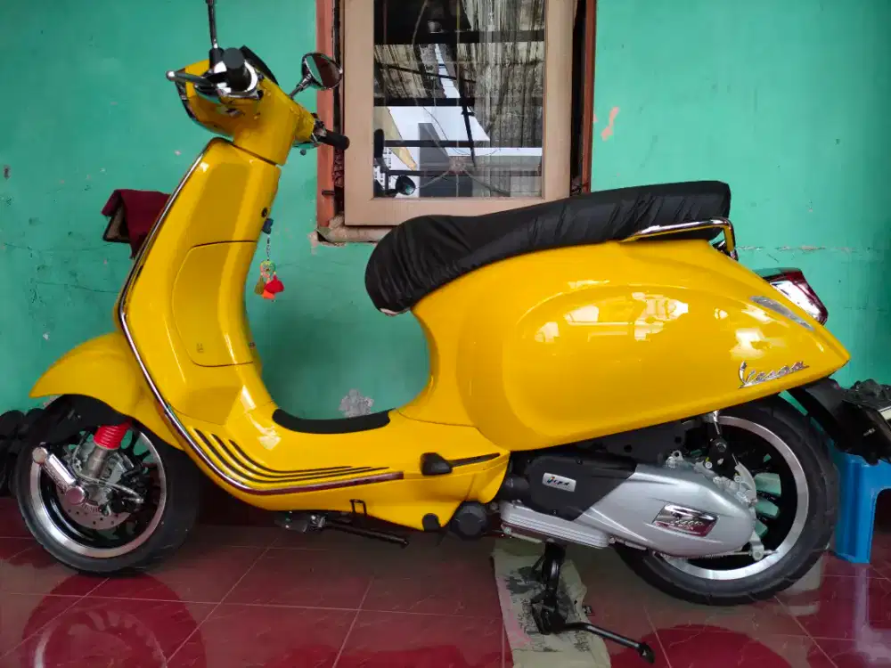 VESPA SPRINT Yellow Sole 2024 iGet ABS NEW