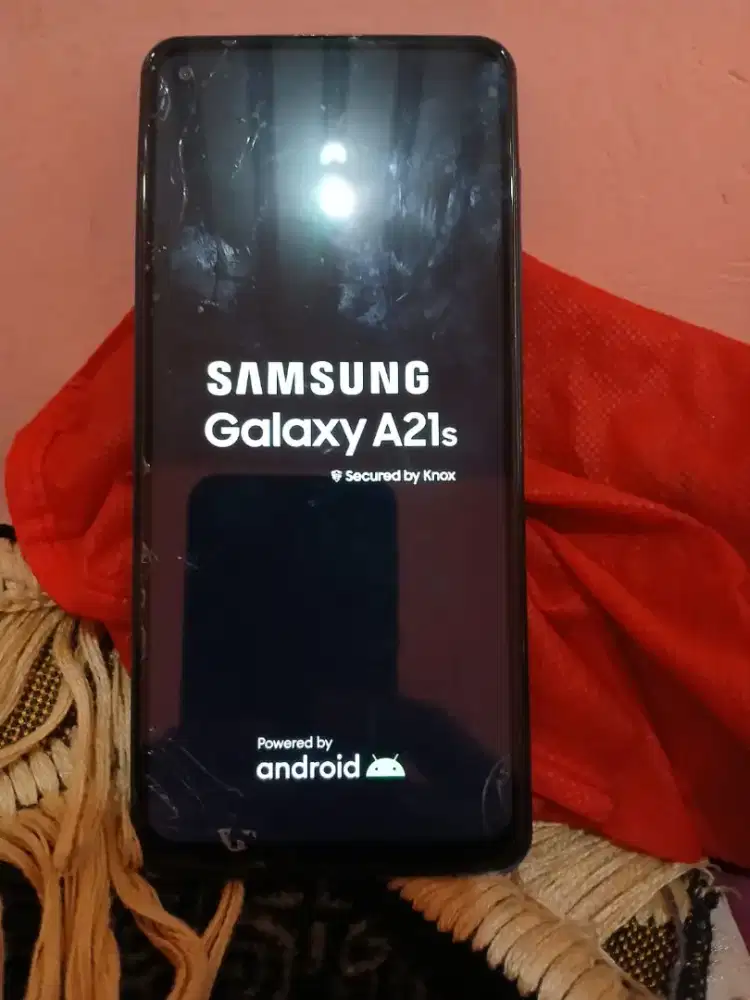 SAMSUNG A21s  
RAM 6/64