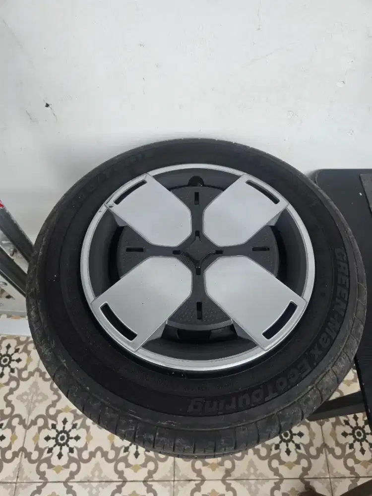 Velg Dan Ban Mobil Wuling Air EV