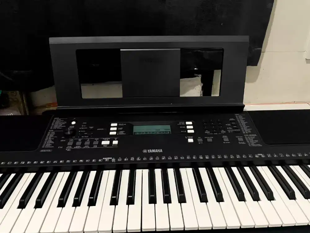 PIANO YAMAHA PSR-E373