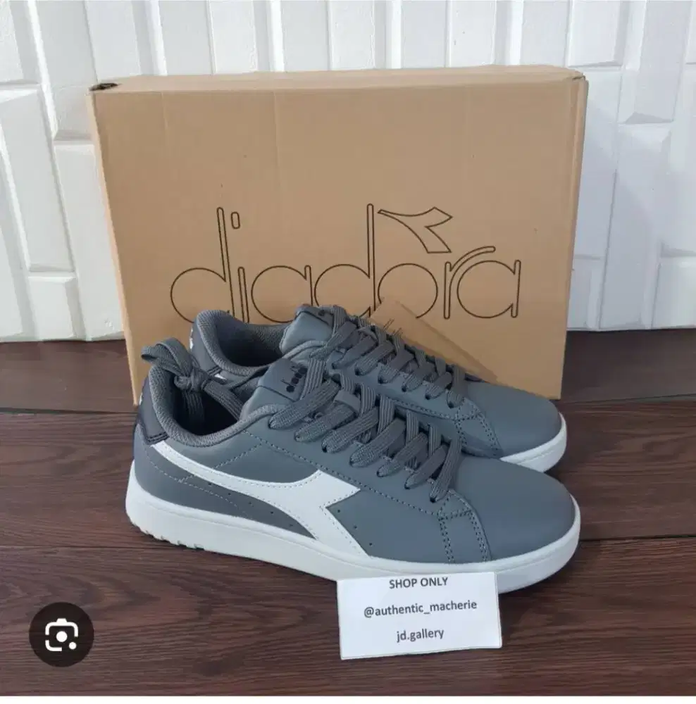 Sepatu Diadora original size 40-44