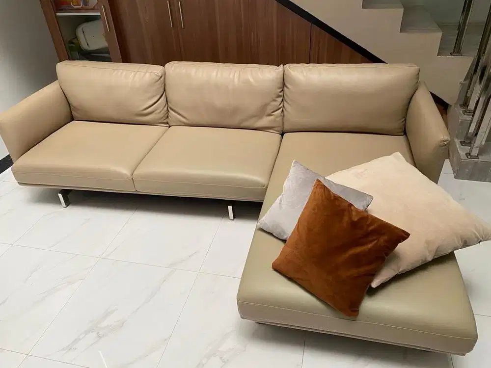 sofa premium untuk ruang keluarga