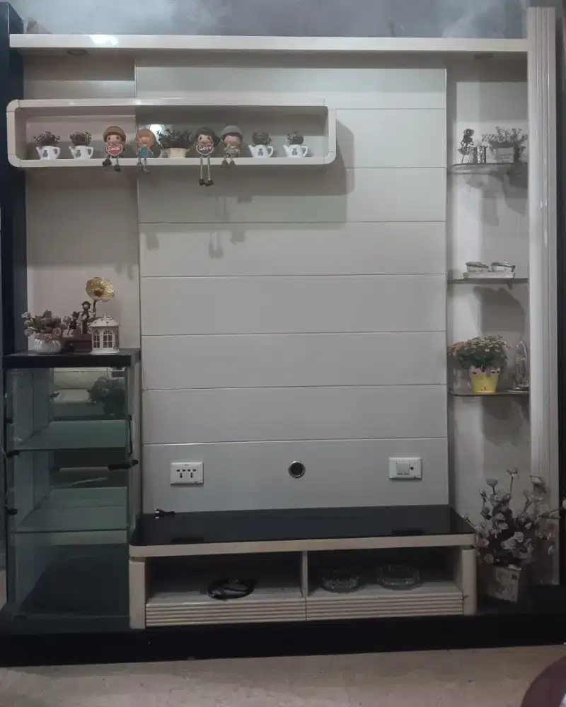 Di jual cepat bifet/almari