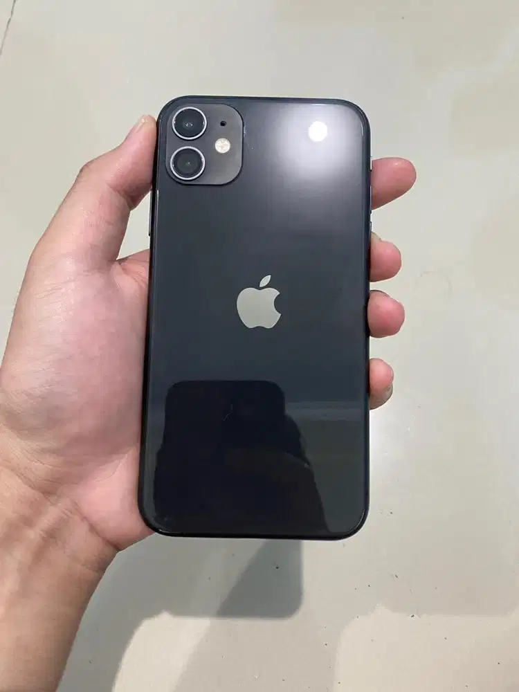 iPhone 11 128GB Black Hitam ALL OPERATOR AKTIVASI LAMA Masih iOS 15.5