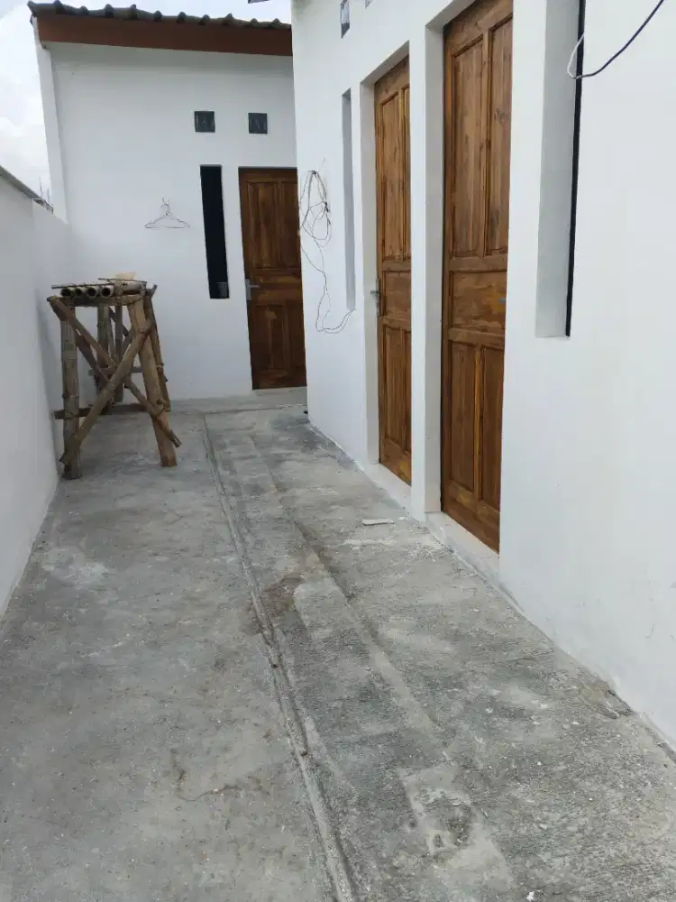 Dijual kost Ac bangunan baru belakang kampus untidar