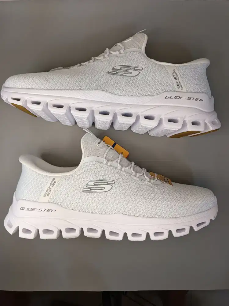 Skechers Glide Step Noxus - White (Brand New)