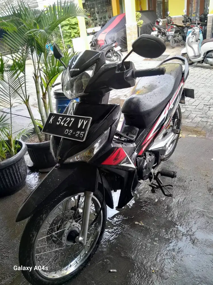Jual Supra 125 FI 2014