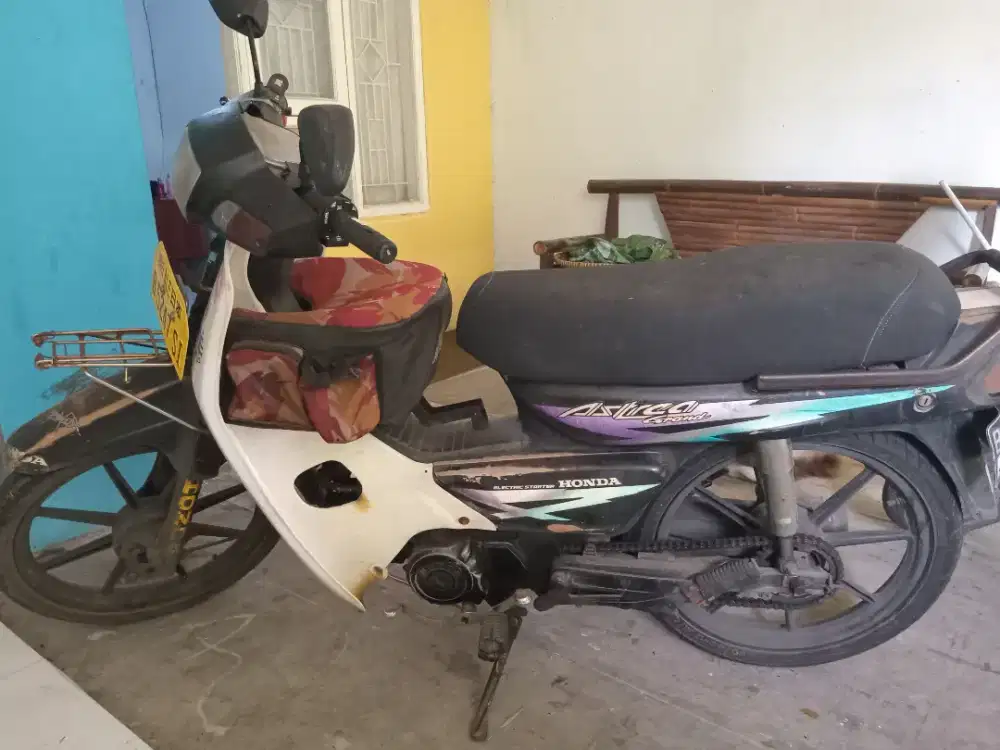 Dijual motor astrea grand tahun 1995
