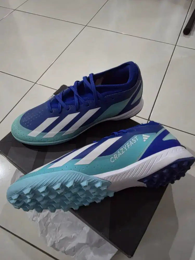 Sepatu bola Adidas X Crazyfast.3 TF