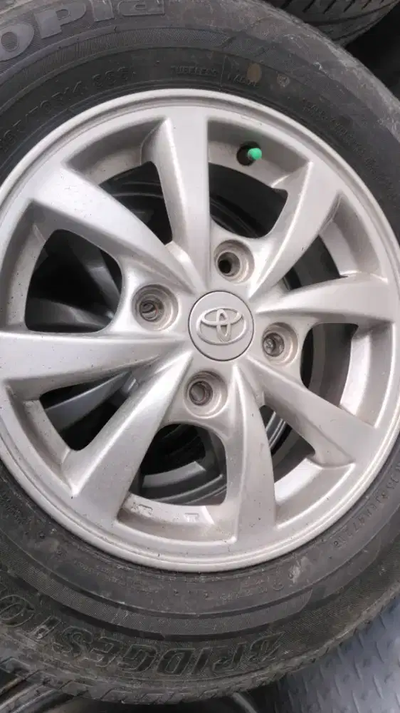 VELG OEM AVANZA G R14 PLUS BAN TEBEL