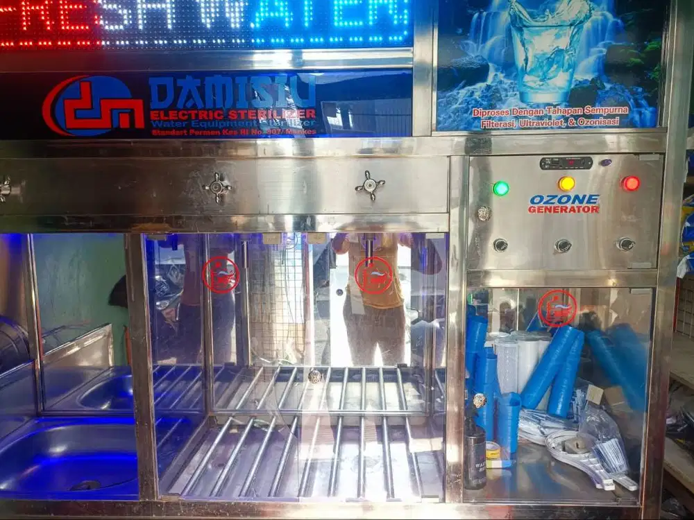 seperangkat depot air minum