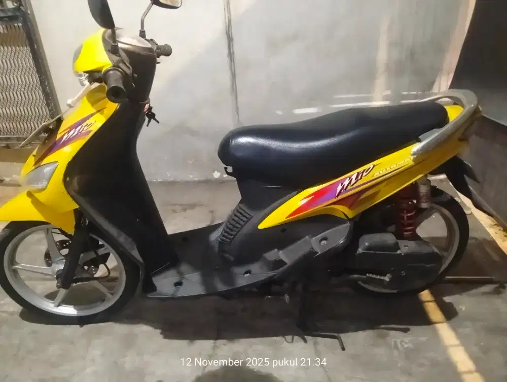 Mio kuning 2004