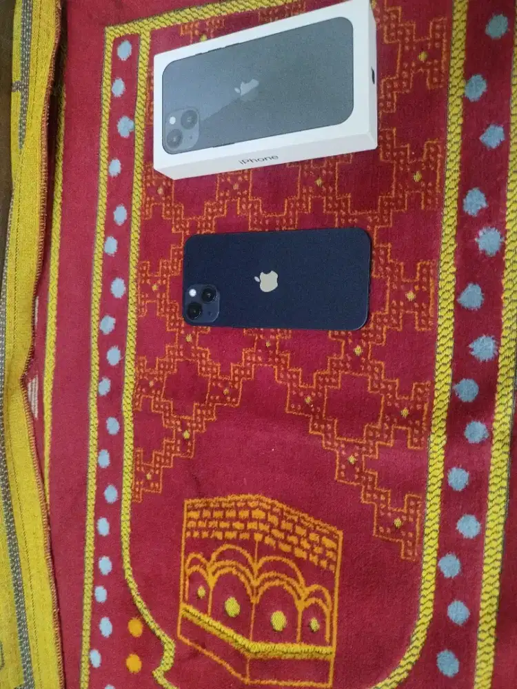 Iphone 13 128gb bentuk apple